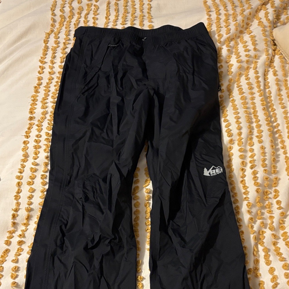 REI Men’s Black waterproof pants